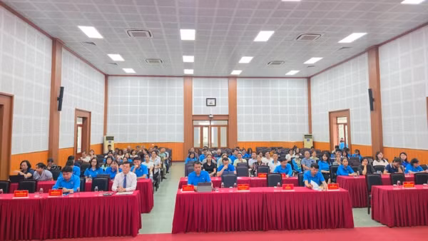 Công đoàn phường Long Biên (Hà Nội) tổ chức tuyên truyền, nghiên cứu Luật Thủ đô năm 2026 cho các đoàn viên, người lao động trên địa bàn.