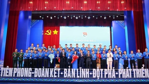 Ra mắt Ban Chấp hành Đoàn Thanh niên Cộng sản Hồ Chí Minh tỉnh Nghệ An khóa XIX, nhiệm kỳ 2025-2030.