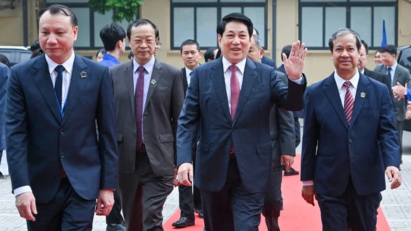 Chủ tịch nước Lương Cường dự Lễ kỷ niệm Ngày Nhà giáo Việt Nam và Đại hội Thi đua yêu nước ngành giáo dục. (Ảnh: Thủy Nguyên)