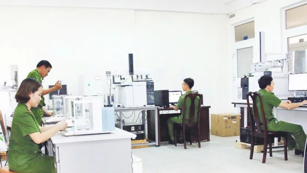 Giám định tư pháp trên nhiều lĩnh vực, góp phần hiệu quả vào hoạt động tố tụng. (Ảnh LÊ SƠN)