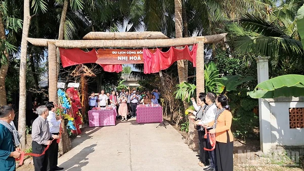 Nghi thức ra mắt mô hình du lịch cộng đồng Nhị Hòa, xã Nhị Long.