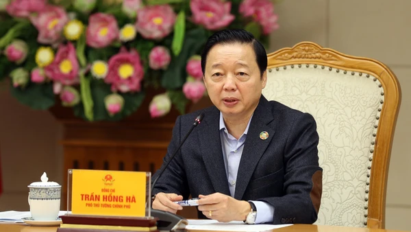 Phó Thủ tướng Trần Hồng Hà, Chủ tịch Ủy ban An ninh hàng không dân dụng quốc gia chủ trì cuộc họp Ủy ban về công tác chuẩn bị tổng kết nhiệm kỳ 5 năm và ra mắt Ủy ban mới sau kiện toàn (Ảnh: VGP/Minh Khôi)