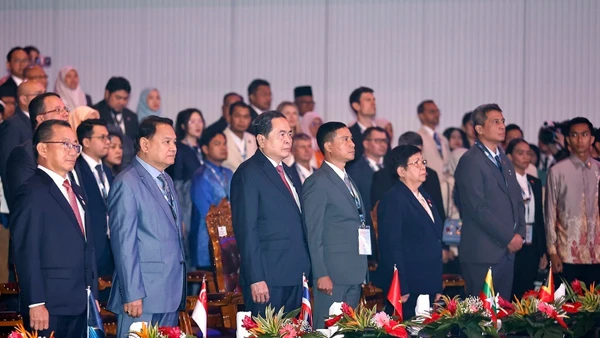Chủ tịch Quốc hội Trần Thanh Mẫn và đại biểu dự Lễ khai mạc Đại hội đồng AIPA-46. (Ảnh: TTXVN)