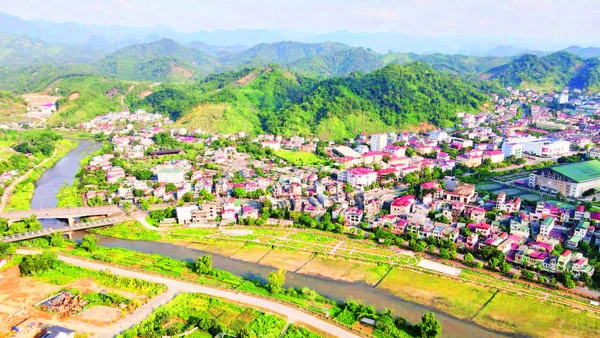 Một góc đô thị phường Bắc Kạn. (Ảnh: TUẤN SƠN)