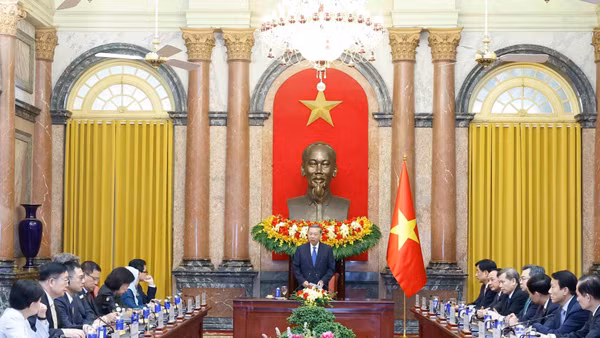 Tổng Bí thư, Chủ tịch nước Tô Lâm tiếp Trưởng đoàn các nước, chuyên gia, học giả và đại diện các tổ chức quốc tế tham dự Diễn đàn Tương lai ASEAN 2026. (Ảnh: TTXVN)