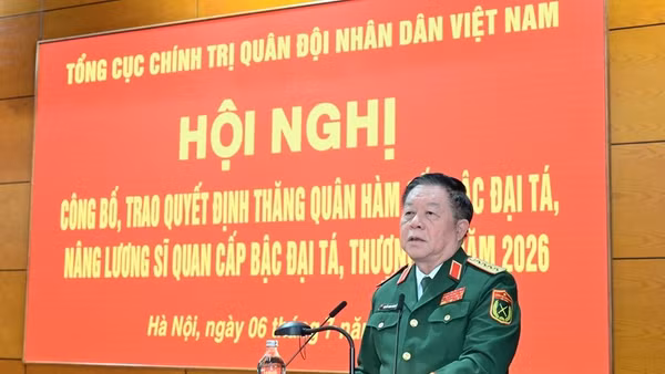 Đại tướng Nguyễn Trọng Nghĩa phát biểu chúc mừng, giao nhiệm vụ đối với cán bộ được thăng quân hàm, nâng lương năm 2026.