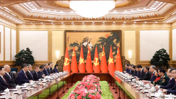 Tổng Bí thư, Chủ tịch nước Tô Lâm hội đàm với Tổng Bí thư, Chủ tịch nước Trung Quốc Tập Cận Bình. (Ảnh: Thống Nhất/TTXVN)