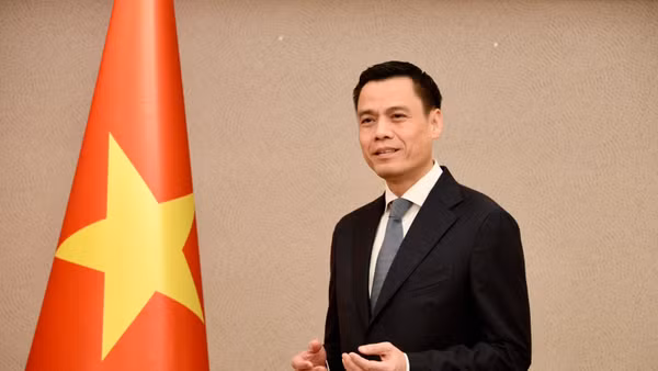 Thứ trưởng Ngoại giao Đặng Hoàng Giang.