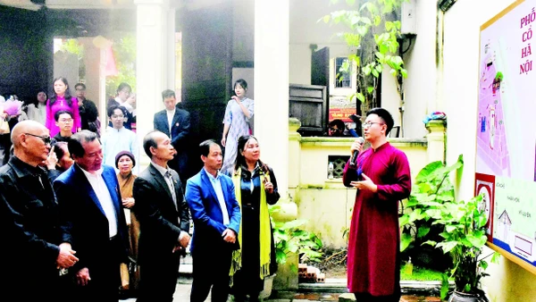 Không gian kể chuyện đình Kim Ngân vừa ra mắt công chúng.