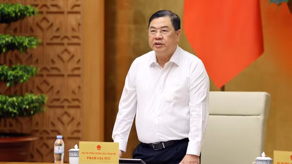 Phó Thủ tướng Thường trực Phạm Gia Túc, Chủ tịch Ủy ban quốc gia APEC 2027 chủ trì cuộc họp lần thứ ba của Ủy ban. (Ảnh: VGP/Phương Nguyên)