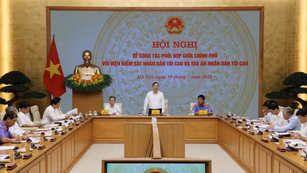 Ủy viên Bộ Chính trị, Phó Thủ tướng Thường trực Chính phủ Phạm Gia Túc phát biểu chỉ đạo. (Ảnh: Lâm Khánh/TTXVN)
