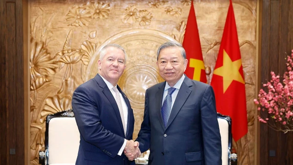 Tổng Bí thư Tô Lâm tiếp ngài Michael George DeSombre, Trợ lý Ngoại trưởng Hoa Kỳ. Ảnh: Thống Nhất/TTXVN