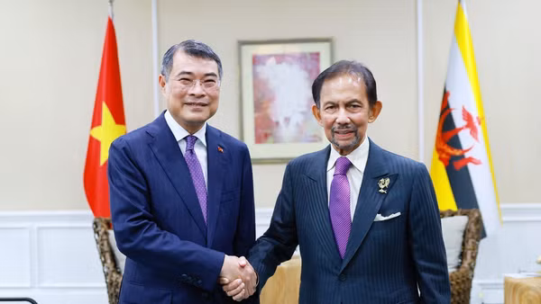 Thủ tướng Lê Minh Hưng gặp Tổng thống Philippines Ferdinand Romualdez Marcos Jr, Chủ tịch ASEAN năm 2026. Ảnh: Dương Giang/TTXVN