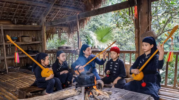 Những nét văn hóa bản địa của người Tày còn được lưu giữ nguyên vẹn tại Khu bảo tồn Làng nhà sàn dân tộc sinh thái Thái Hải, tỉnh Thái Nguyên (Ảnh THANH HẢI)
