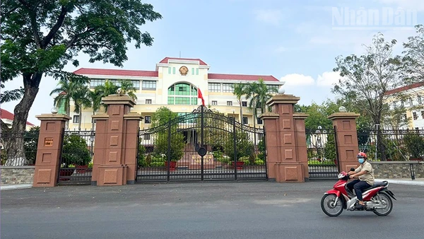 Trụ sở Ủy ban nhân dân tỉnh Bến Tre cũ. 