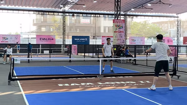 Các vận động viên thi đấu nội dung đơn nam.