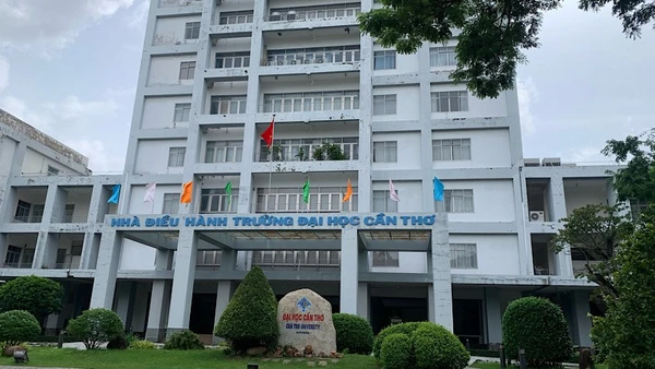 Nhà điều hành Đại học Cần Thơ.