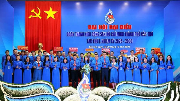 Ban Chấp hành Đoàn Thanh niên thành phố Cần Thơ, nhiệm kỳ 2025-2030 ra mắt đại hội.