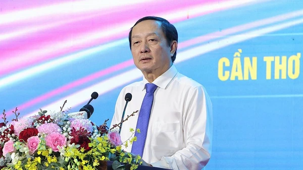 Đồng chí Huỳnh Thành Đạt, Phó Trưởng ban Tuyên giáo và Dân vận Trung ương phát biểu tại lễ khai mạc.