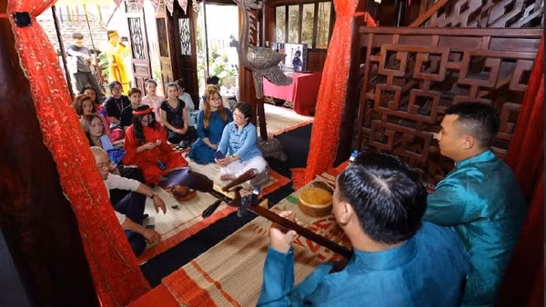 Ra mắt không gian triển lãm nghệ thuật "Căn số". 