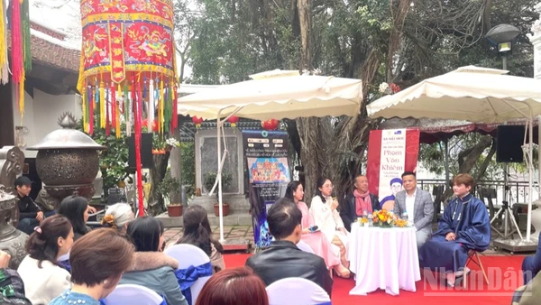 Quang cảnh buổi ra mắt dự án về thực hành tín ngưỡng thờ Mẫu Tam Phủ.