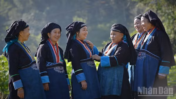 Sắc màu văn hóa các dân tộc Việt Nam. 