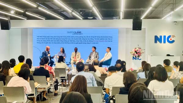 Các diễn giả trao đổi tại sự kiện. (Ảnh: HNV)