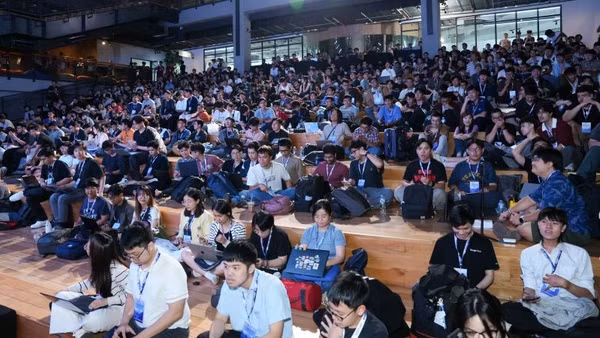 Bảo đảm việc làm cho đông đảo lao động trong xã hội góp phần vào công tác an sinh. (Ảnh: PV)