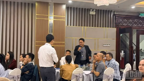 Các đại biểu trao đổi tại khóa đào tạo. (Ảnh: PV)