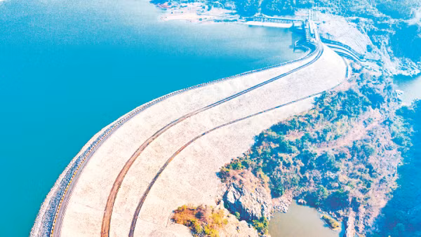 Thủy điện Yaly (Gia Lai) là một điểm đến thu hút nhiều du khách. Ảnh: K.MINH