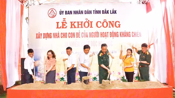 Lễ khởi công (Ảnh NGUYỄN CÔNG LÝ)