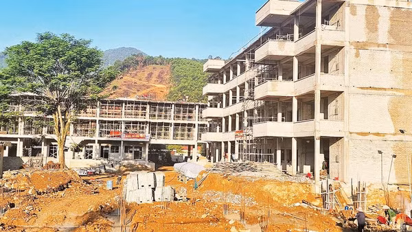 Công trường xây dựng Trường nội trú liên cấp tiểu học và trung học cơ sở xã Bát Mọt, tỉnh Thanh Hóa.