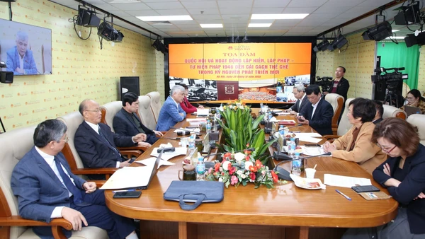 Quang cảnh tọa đàm.