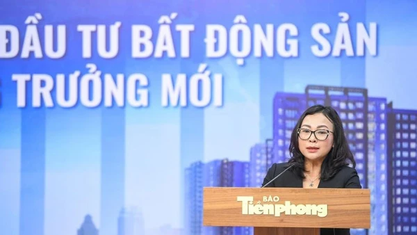 Bà Tống Thị Hạnh, Cục Trưởng Cục Quản lý nhà và Thị trường bất động sản. (Ảnh: DƯƠNG TRIỀU)