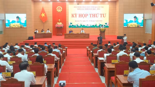 Quang cảnh Kỳ họp thứ tư, Hội đồng nhân dân tỉnh Quảng Trị khóa IX, nhiệm kỳ 2026-2031