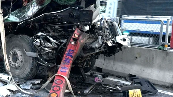 Hiện trường vụ tai nạn sáng 8/12 tại Quảng Trị.