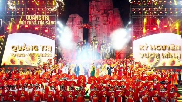Chương trình nghệ thuật đặc biệt: “Quảng Trị - Hội tụ và tỏa sáng" tại điểm cầu Đồng Hới.