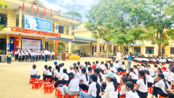 Các trường học tại xã biên giới Trường Sơn, tỉnh Quảng Trị được sắp xếp, tổ chức lại thành Trường phổ thông dân tộc nội trú tiểu học và trung học cơ sở Trường Sơn. (Ảnh: HƯƠNG GIANG)