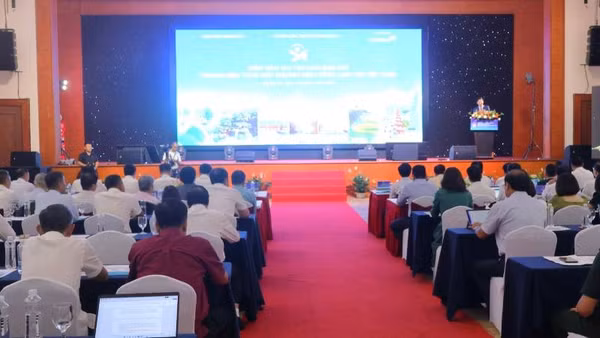 Diễn đàn vai trò của báo chí trong việc thúc đẩy ngành kinh tế du lịch tại Việt Nam được tổ chức tại SunSpa Resort, phường Đồng Hới, tỉnh Quảng Trị.