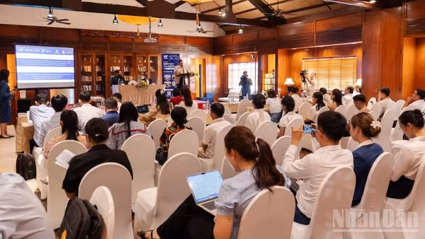 Quang cảnh họp báo. (Ảnh: ANH ĐÀO)
