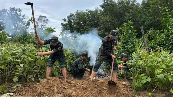 Khu vực đang được khai quật, tìm kiếm.