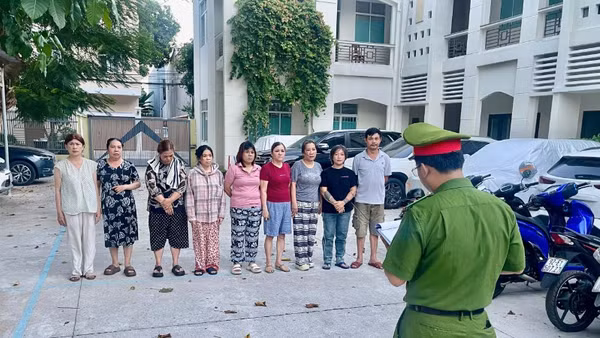 Các đối tượng tại cơ quan điều tra. (Ảnh: Công an cung cấp)