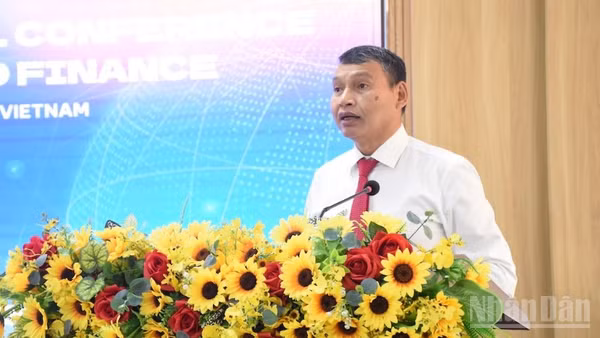 Phó Chủ tịch Thường trực Ủy ban nhân dân thành phố Đà Nẵng Hồ Kỳ Minh phát biểu khai mạc hội thảo. (Ảnh: ANH ĐÀO)