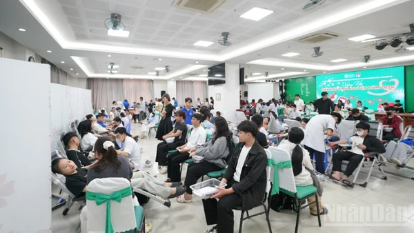 Ngày hội hiến máu tình nguyện thêm ý nghĩa khi được tổ chức đúng dịp kỷ niệm 95 năm Ngày thành lập Đoàn Thanh niên Cộng sản Hồ Chí Minh. 