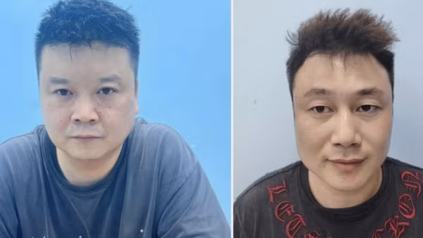 Hai đối tượng tại cơ quan điều tra. (Ảnh: Công an cung cấp)