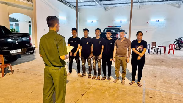 Các đối tượng tại cơ quan điều tra. (Ảnh: Công an cung cấp)