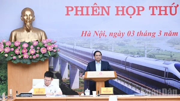 Thủ tướng Chính phủ Phạm Minh Chính chủ trì Phiên họp thứ 7 Ban Chỉ đạo các công trình trọng điểm, dự án quan trọng quốc gia lĩnh vực đường sắt. (Ảnh: Trần Hải)