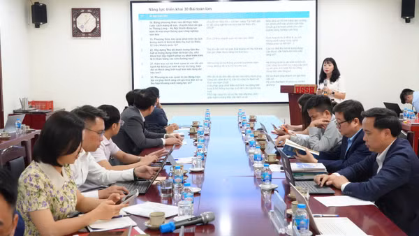 Lãnh đạo Trường đại học Trường đại học Khoa học Xã hội và Nhân văn chia sẻ về khả năng đáp ứng đối với các nhiệm vụ và bài toán lớn của thành phố Hà Nội.