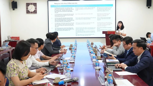 Lãnh đạo Trường đại học Trường đại học Khoa học Xã hội và Nhân văn chia sẻ về khả năng đáp ứng đối với các nhiệm vụ và bài toán lớn của thành phố Hà Nội.