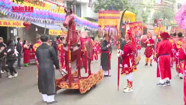 [Video] Độc đáo điệu múa “Con đĩ đánh bồng” trong lễ hội làng Triều Khúc